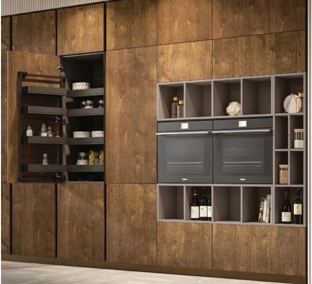 Cucina FAinteriors — parete colonne con forni e dispensa