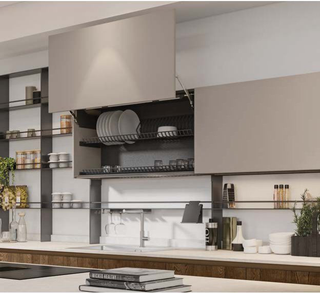 Cucina FAinteriors — scolapiatti e mensole a vista