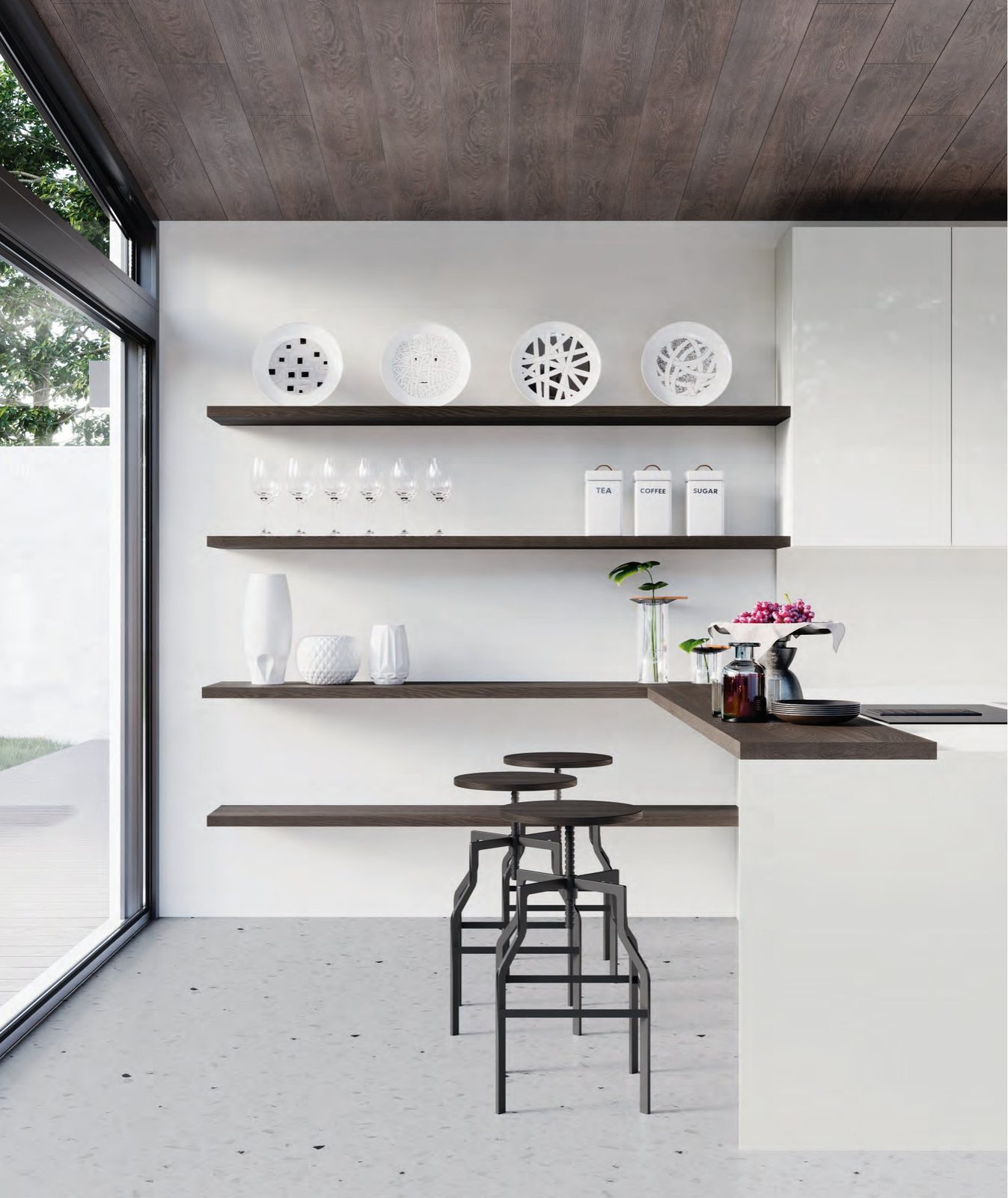 Cucina FAinteriors — mensole in legno e sgabelli