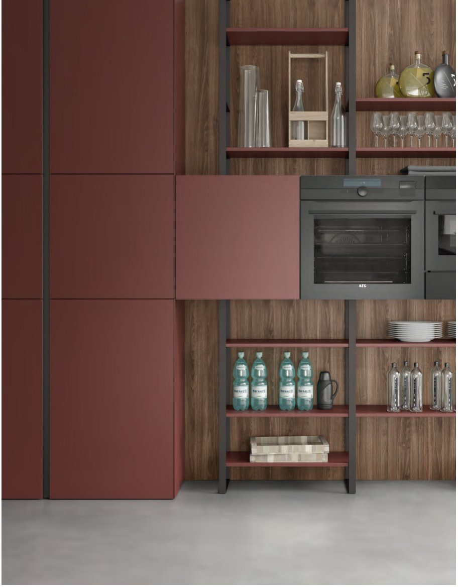 Cucina FAinteriors — colonne bordeaux con forno