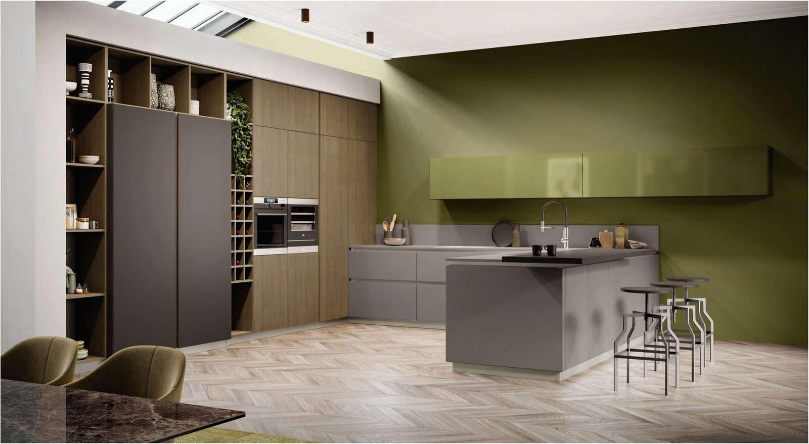 Cucina FAinteriors — cucina grigia e legno su parete verde