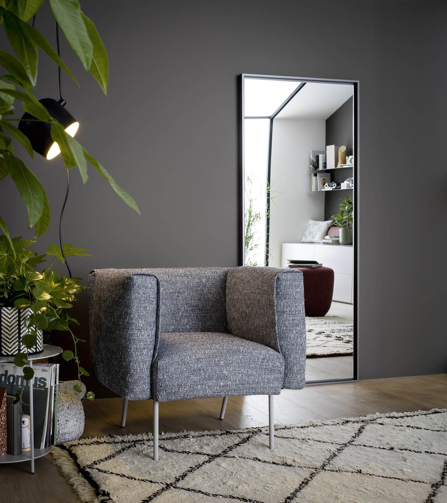 Living FAinteriors — poltrona grigia