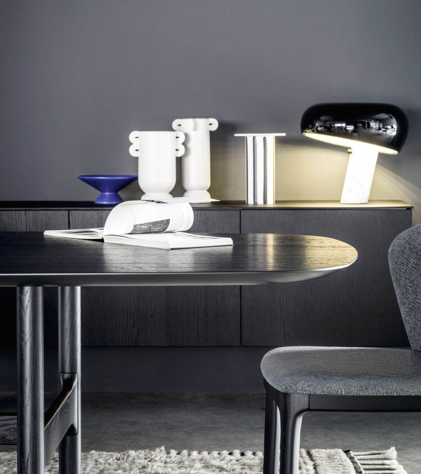 Sala da pranzo FAinteriors — tavolo e madia