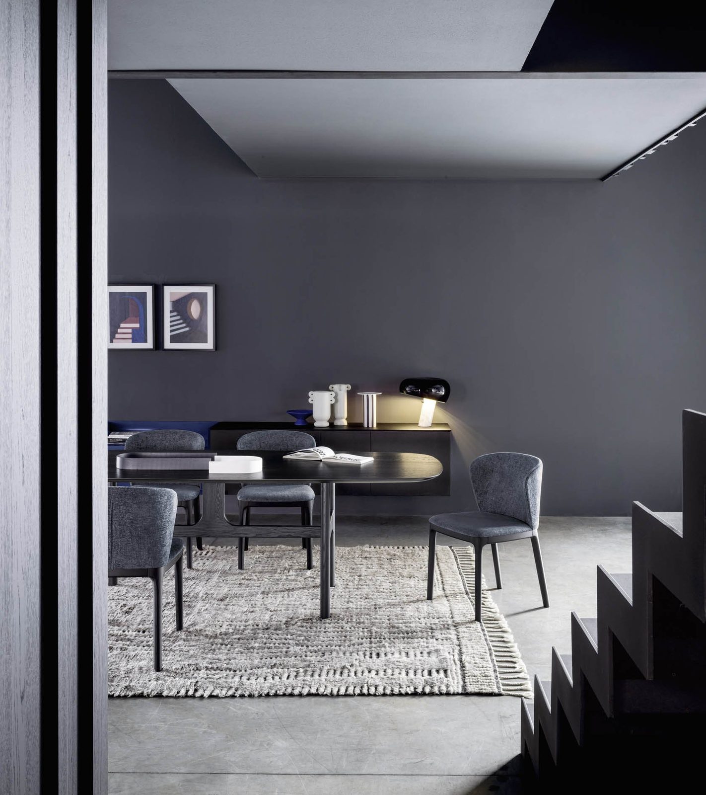 Sala da pranzo FAinteriors — zona pranzo vista dalla scala